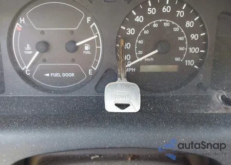 2001 Chevrolet Prizm from USA, damaged, VIN 1Y1SK52831Z434117